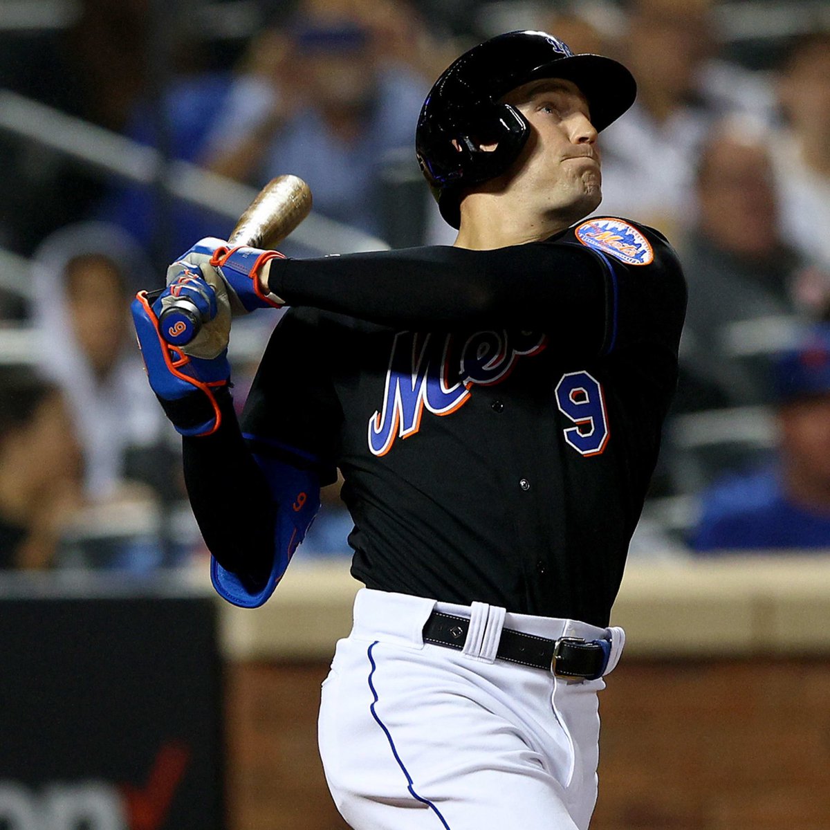SideRetiredPod's tweet image. Question of the Day: Following David Wright’s #Mets #5 jersey retirement today, who will be the next Mets retired number?
