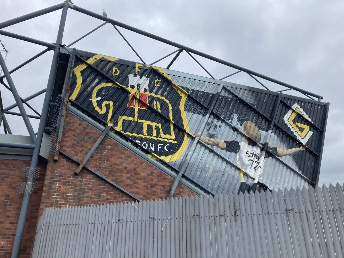 StuartLewis66's tweet image. No #Gills for me today as it’s a birthday weekend in Scotland 🏴
Football fix courtesy of @Dumbartonfc v @officialdafc
Obviously I purchased a programme! 😁#PremierSportsCup