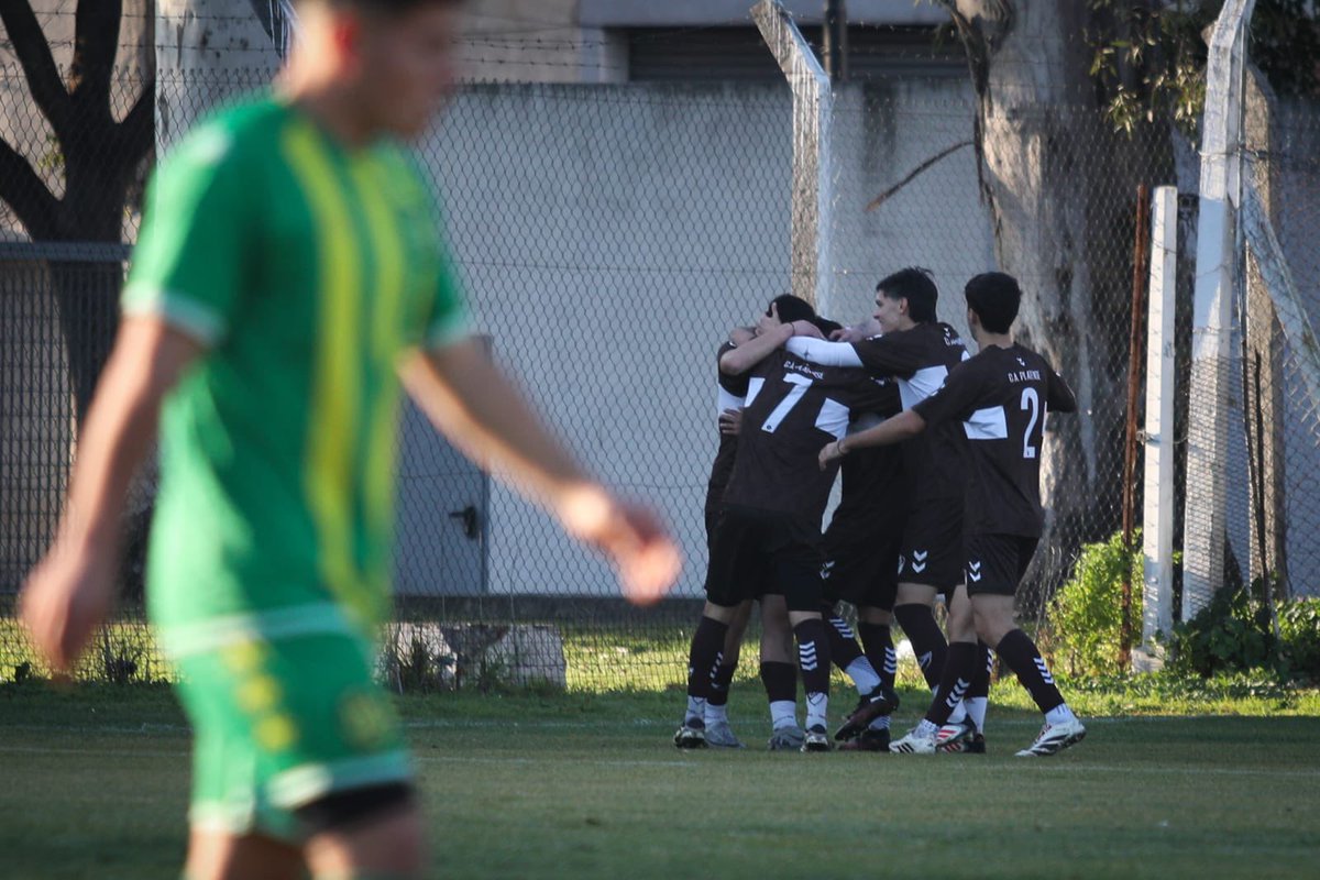 inferiorescap's tweet image. #JuvenilesLPF #CuartaDivisión
🔛 Final
✅ ¡Victoria Calamar🦑! Fue 3-2 🆚 Aldosivi.
⚽️ Jonathan Ledesma x2 y Luca Ramírez
#SiemprePlatense🤎