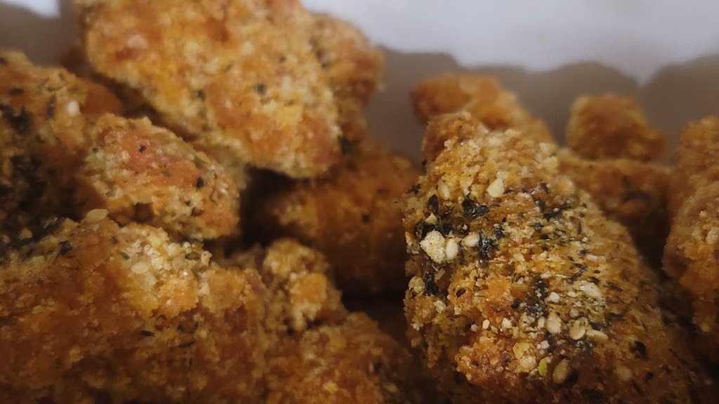 너무 지쳐서 치킨 시킴😪