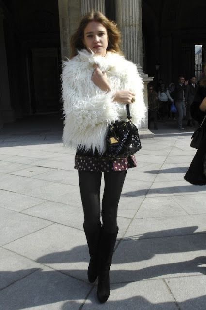 hrstylearchive's tweet image. Natalia Vodianova leaving the Louis Vuitton Fall 2010 show in Paris ๐น one of my fave model off duty looks!