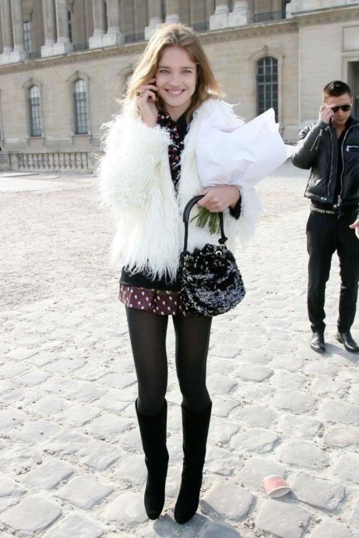 hrstylearchive's tweet image. Natalia Vodianova leaving the Louis Vuitton Fall 2010 show in Paris ๐น one of my fave model off duty looks!