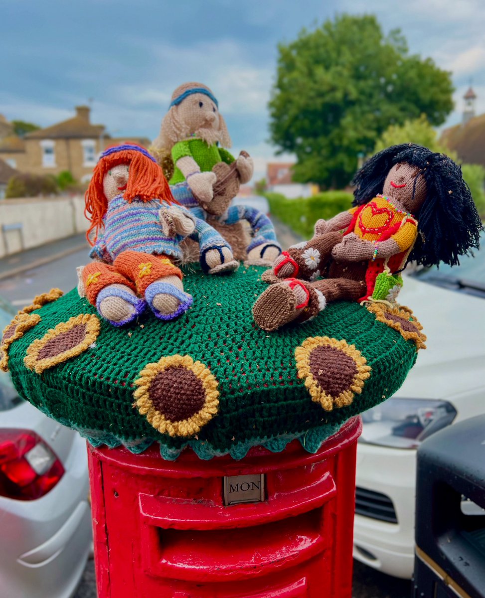 Loving the new Post Box Topper outside <a href="/oldbayalehouse/">Old Bay Alehouse</a> ! Thank you Knitters!