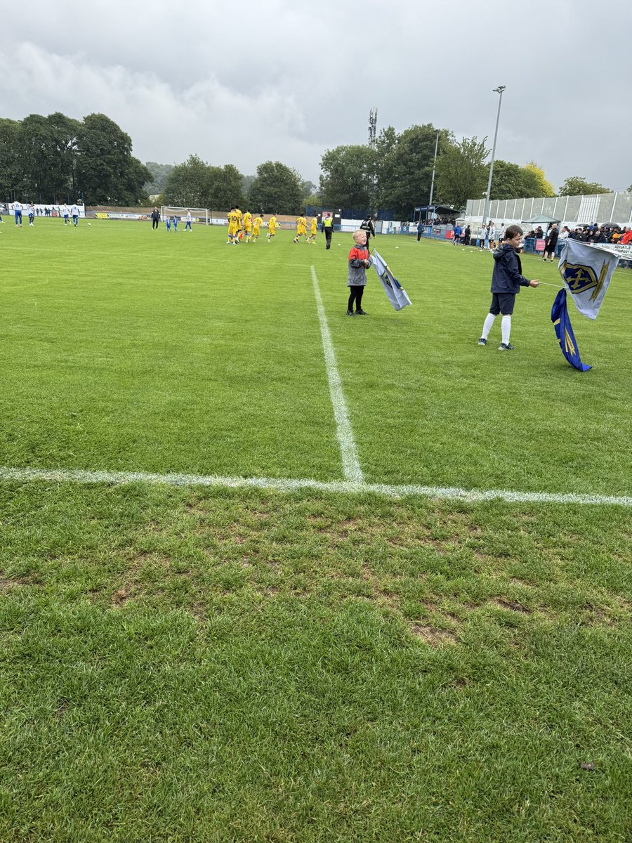 ossett_white's tweet image. Pre Seasonβ¦#LUFC Guiseley away #MOT