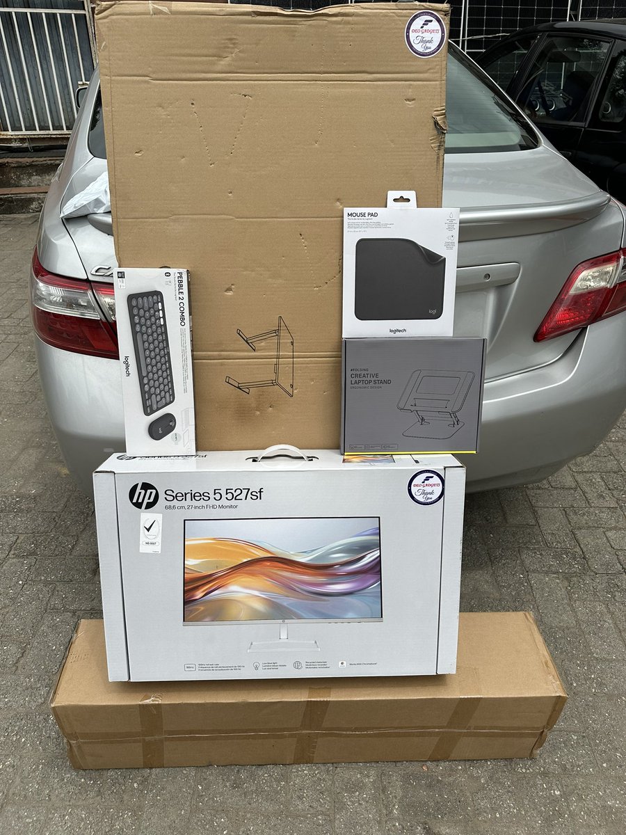 Earlier delivered to 📍Charlie boy, Lagos,today.

Electric Adjustable Workbench
                       +
    27” HP Monitor.
                        +
   Logitech Keyboard &amp; Mouse combo.
                        +
   Laptop Stand + Mousepad.

#pagesbydamicommerce