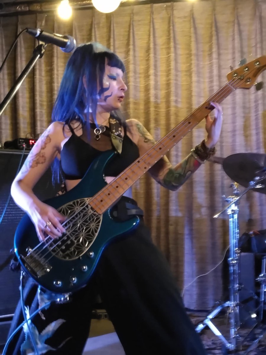rhingoapple's tweet image. BLUE STRAIGHT
kingo(guitar&Vo)
Colar(B&Vo)
kiri(Dr)
It was fun! Thank you!