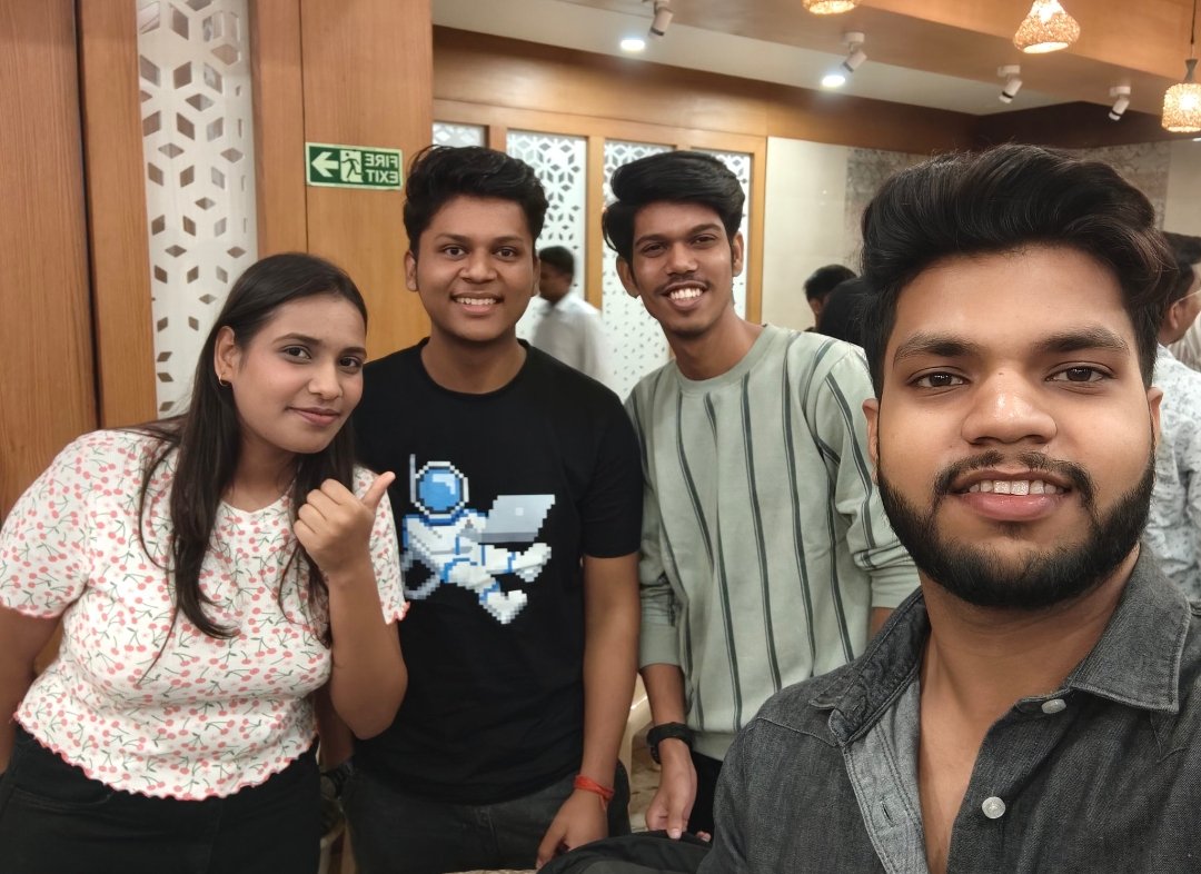 TulaskarDaksh's tweet image. Just wrapped up an amazing session at the Stellar Layer One Blockchain event in Bhopal! Grateful for the insights on Web3, Soroban smart contracts, and decentralized finance. #StellarBlockchain #Web3