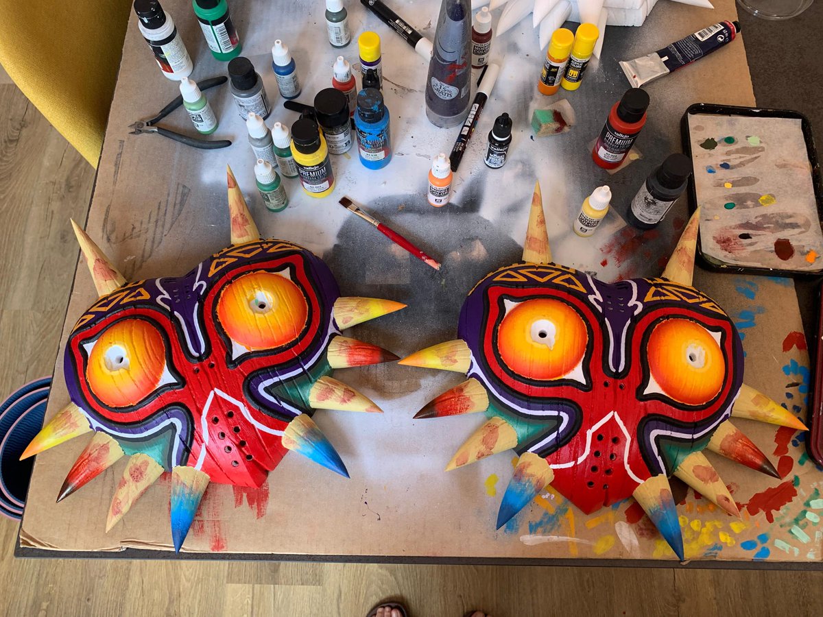 Mas work in progress...
mi compañera ha estado pintando estos dias, yo vuelvo mañana y el lunes empiezo a darle a los dioramas! 💪