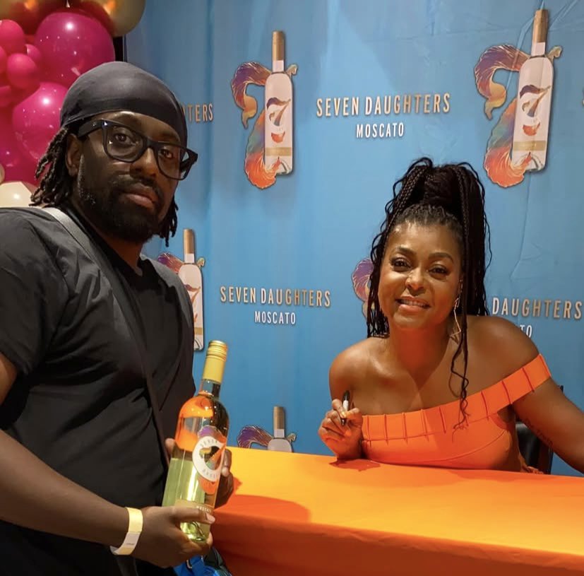 flyboiidotcom's tweet image. Celebrating @tarajiphenson & the release of her new wine brand! 🍷
Thank you for having me!!!!!
(Never opening this bottle btw lol)