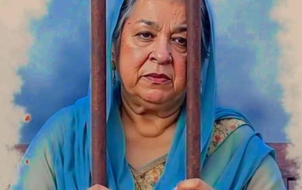 ڈاکٹر یاسمین راشد کو سروسز اسپتال سے زبردستی ڈسچارج کر کہ جیل منتقل کردیا گیا۔۔ڈاکٹر یاسمین راشد ابھی صحت یاب نہیں ہیں، انہیں سانس، معدے کی تکلیف ہے،، رانا مدثر