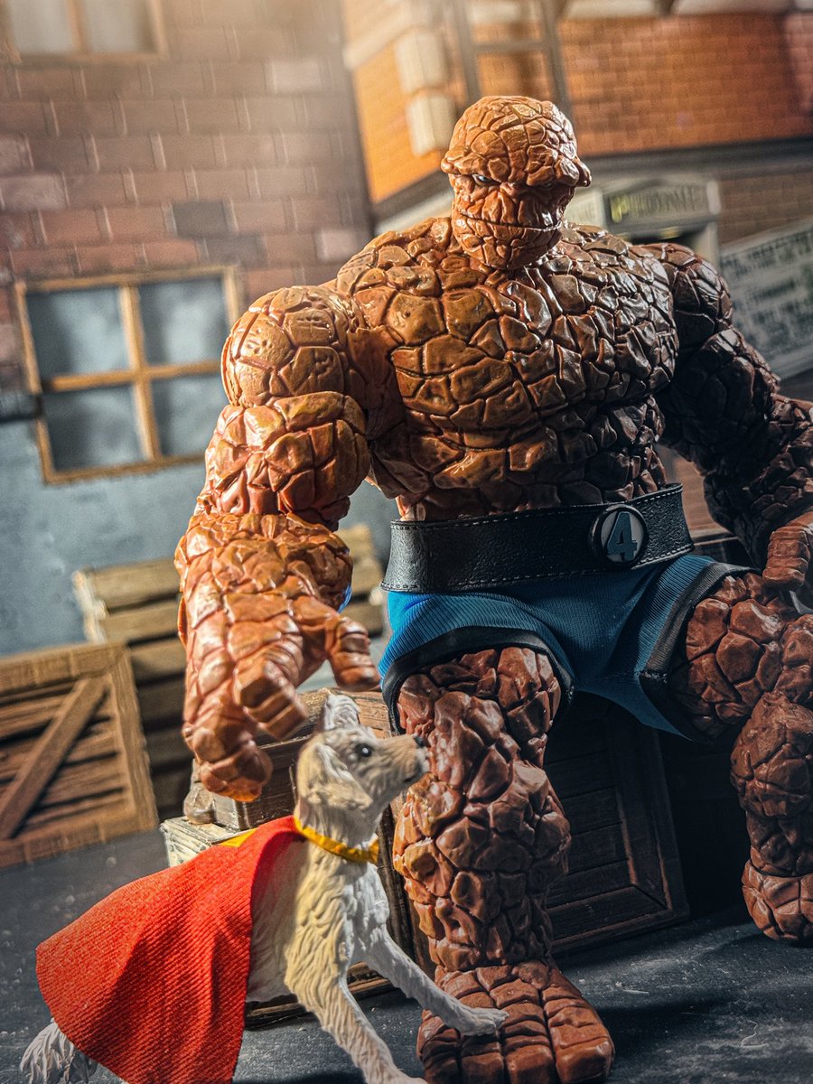 toyetic40s's tweet image. “Nice cape, little dude…”
#SuperFantantasic
#TheThing #Mezco #MezcoToyz #Krypto #McfarlaneToys #Marvel #DCComics #ACTIONFIGURES #ActionFigurePhotography #ToyPhotography
@mezcotoyz @FantasticFour @Superman @Marvel @DCOfficial @mcfarlanetoys
