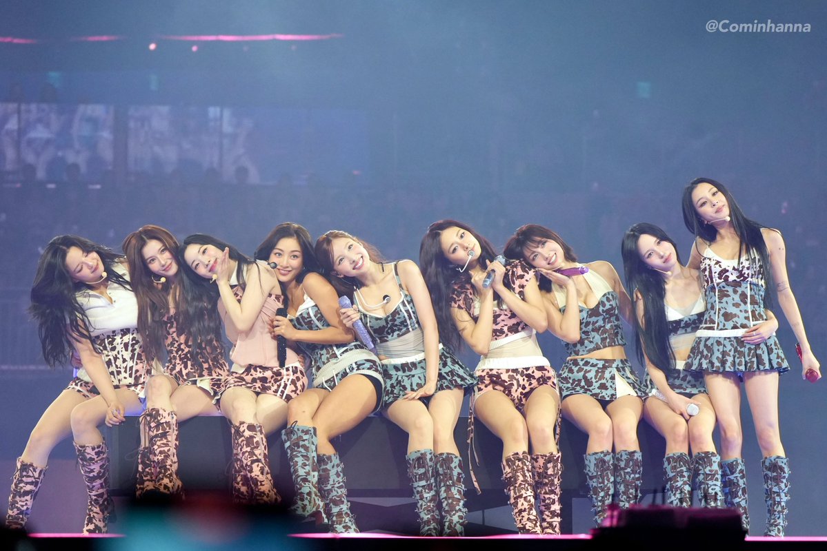 Cominhanna's tweet image. 😭…💕💕