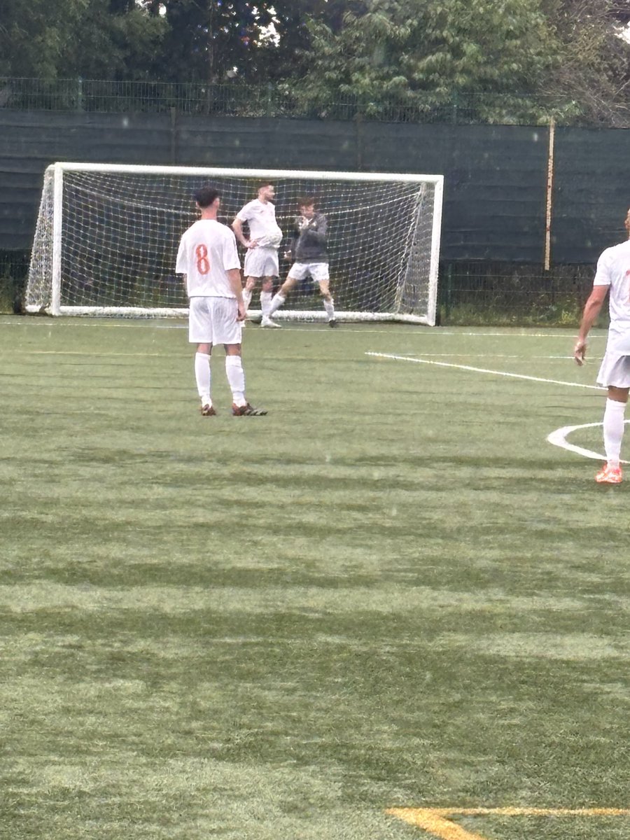 lethamJFC's tweet image. 66’ Paul MaConnachie during a short stoppage, expecting to give birth to a lovely Mitre Delta in due course.
Letham 3-2 Kennoway.
