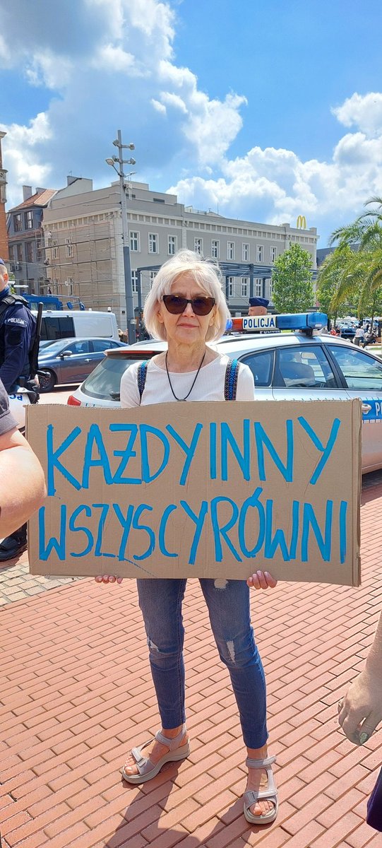 annaz652's tweet photo. Katowice - kontra dla kibolskiej patologii. https://t.co/JQajWpikvS