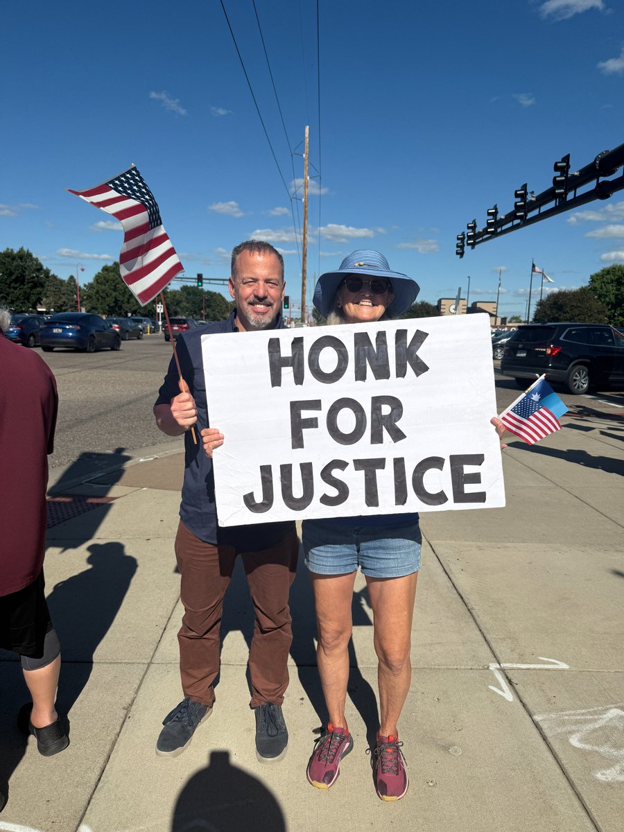 DrMattKleinMN's tweet image. Nika Davies organized a Good Trouble Rally in Apple Valley this week, and more than 100 of our neighbors came out to support democracy and human dignity. Way to go, Nika! I was proud to join her.