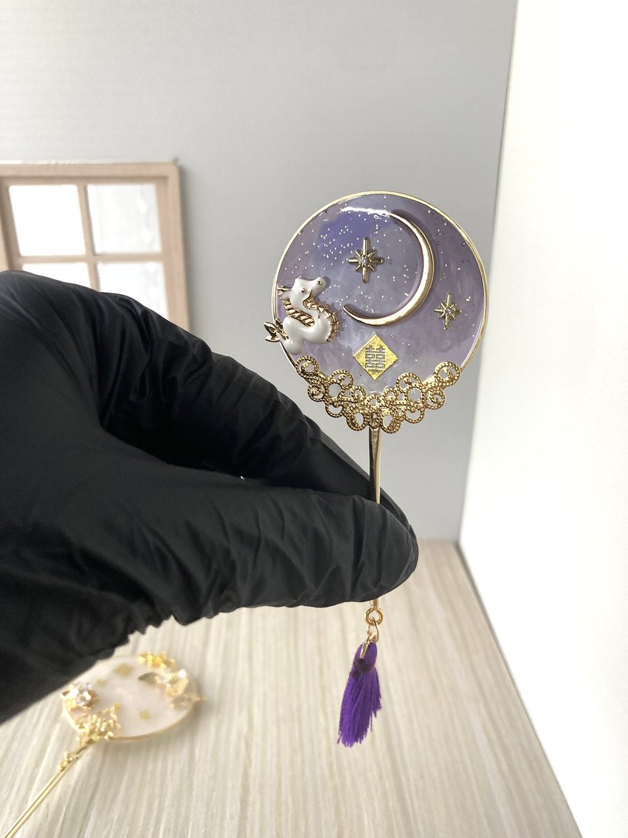 リトリさん<a href="/a_ritori_oekaki/">リトリ@a-ritori 🎨</a> からお菓子が届いたよ〜🥹
リトリさんにも中華団扇のモニターになって頂いてて、お礼とかいらないって言ってたんですけど贈ってくれたの…｡ﾟ(ﾟ´ω`ﾟ)ﾟ｡

なんかさぁ、どんぐり交換制度？ってなんか心が温まって良いね…🥹💕