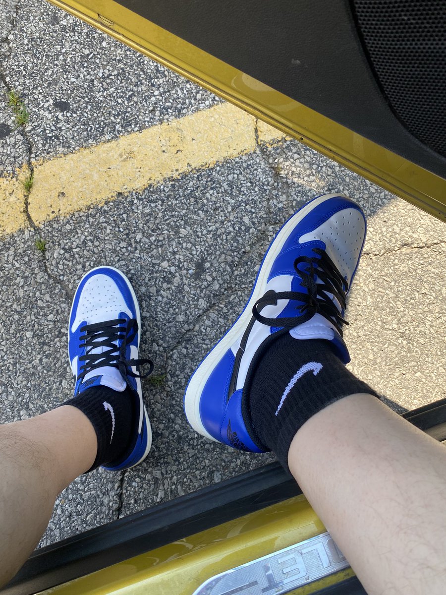 trippgrim's tweet photo. Off to work, enjoy the beautiful day all #MyFlyJuly #Nike #kotd #sneakerhead @1t0ughco0kie https://t.co/lKDpuCpMsq