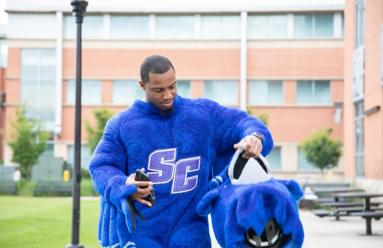 Bunnell Alum, Ramsley Exantus recently revealed a big secret, that he was the SCSU Owl the past few years! When he was hired he had to agree to keep the secret. Being a college mascot is an important job  and comes with a lot of responsibility. We are proud of you, Ramsley! 💙