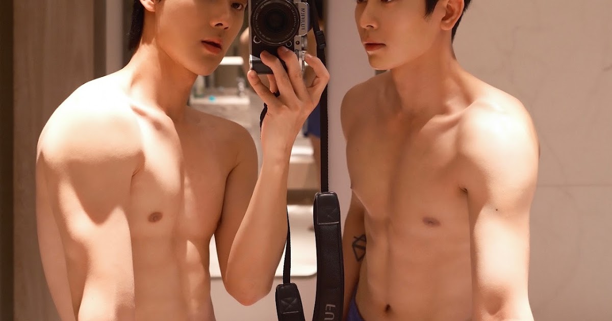 ThisGuysWorld1's tweet photo. Hot Guy Of The Day https://t.co/eOVCUaOLlA https://t.co/fnn00AIJo5