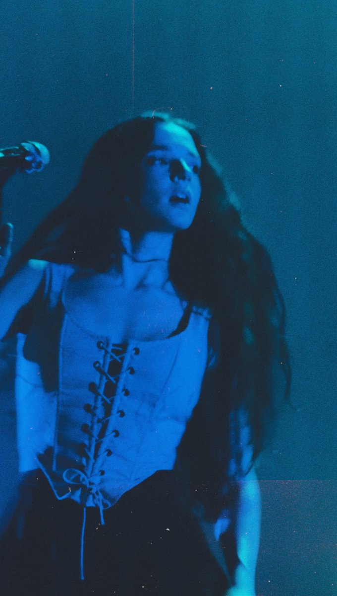 Because it was taken at my show &lt;3
Credit : <a href="/concretelyn/">sherilyn</a> !!