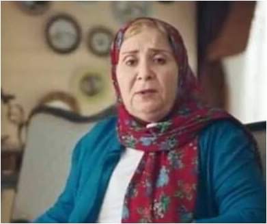 khaledtal3at's tweet image. أحمد فتوح فكرني بموقف كوميدي حصل زمان ، كنت في شغل وكان فيه معانا موظف على طول بيزوغ وكل مرة بيتحجج بحجة مختلفة ، فمرة المديرة بتسأل عليه بتقول هو فين مجاش ليه ، قالولها أصل عمه مات ، قالت لا حول ولا قوة الا بالله .. مات تاني ؟؟!!