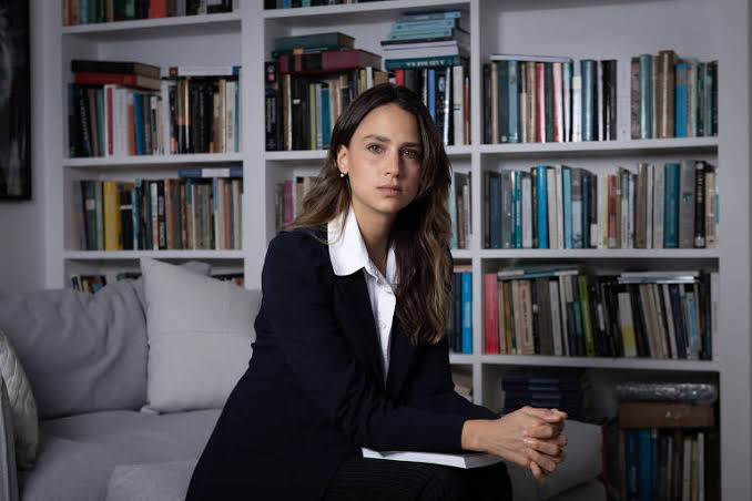 Não é o Léo Lins tweet media