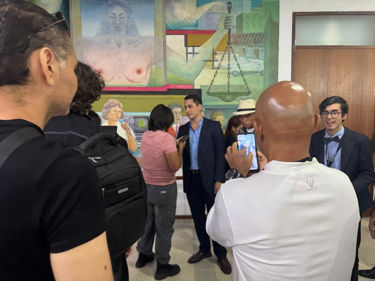 ReinaldoJCV_'s tweet image. 🇻🇪 Pese a todos los obstáculos, la Providencia permitió un magnífico encuentro de La Nueva Enciclopedia en el hermoso estado Carabobo.
«Solo aprendiendo y trabajando podremos salir de abajo» 🫡