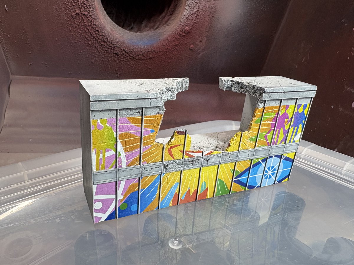 Plafactory_Tori's tweet image. デカールを成功裏に適用!
幸いにもよくくっつくし、マークソフターもよく適用されます。
カラフルなものが確かに目を引いて面白いです。
製作と完成まで本当に簡単になるように最大限努力しました。 ぜひお買い求めください!
#wf2025s #steinsgate #夏ワンフェス #タイムマシン #FG204 #シュタゲ