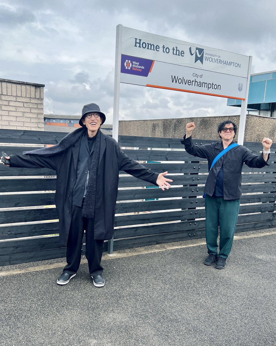 sparksofficial's tweet image. The last show of the first leg of the MAD! Tour tonight at @TheHallsWolves!! See you there!