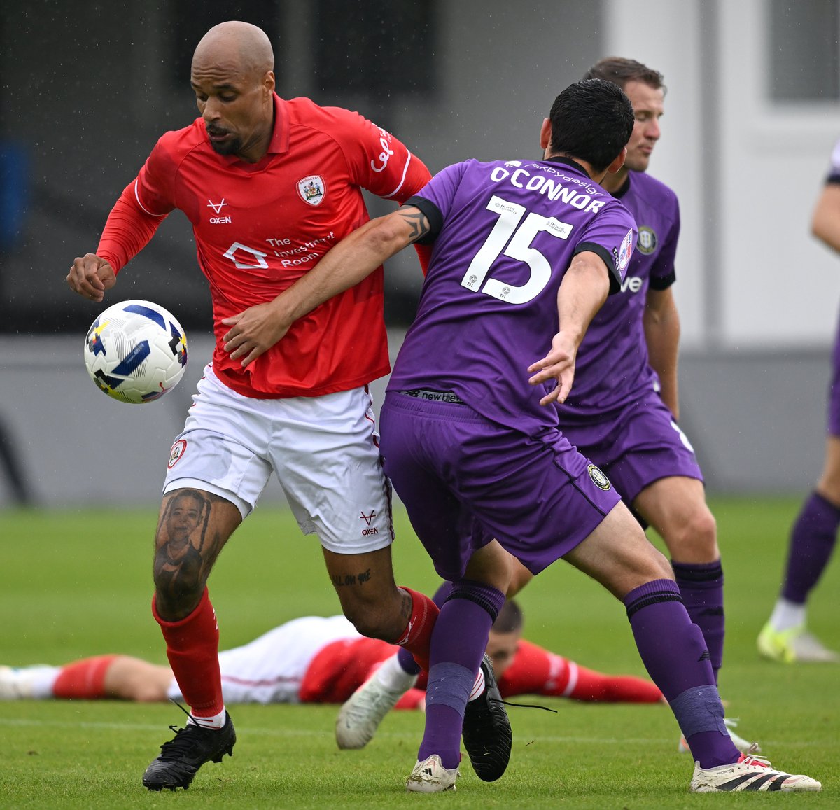 The rain has intensified in Harrogate as we approach the interval, the Reds still retain their one-goal advantage.

[40'] 🟣 0-1 🅱️