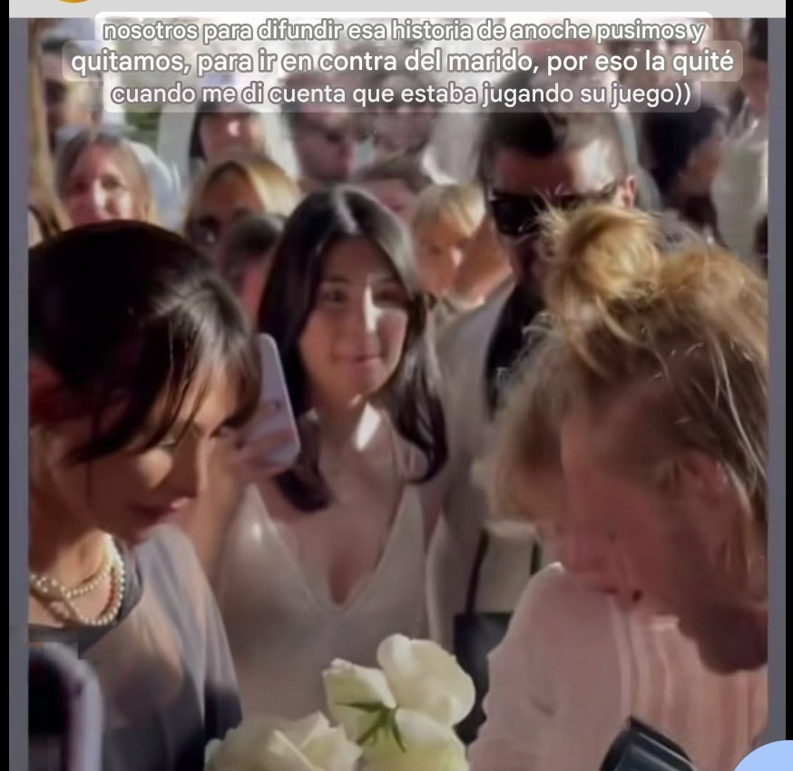 Que no se ha casado????
Esto q es???
Q está jugando con un tema muy fuerte y además penado con cárcel...tanto por ser verdad ...como por ser mentira...
Además hay un niño en medio...mira lo q pones en tus redes...se puede volver contra ti...Y sobre todo ...piensa en el 🧒