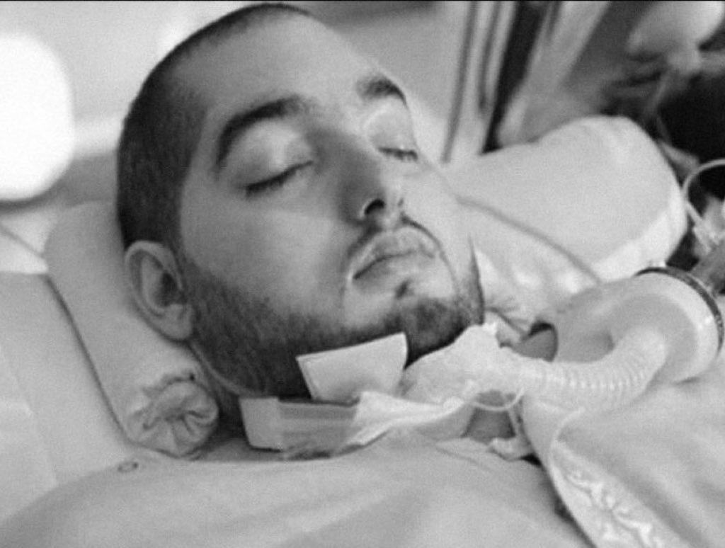 انتقل إلى رحمه الله الأمير 
#الوليد_بن_خالد_بن_طلال بعد سنوات من المرض فاللهم أجعل ما أصابه تطهير يارب .. 
اللهم عوضه عن شبابه في الجنه يارب ..
اللهم أغفر له وأسكنه فسيح جناتك ..  
الحمد لله على كل حال 
و إنا لله و إنا إليه راجعون