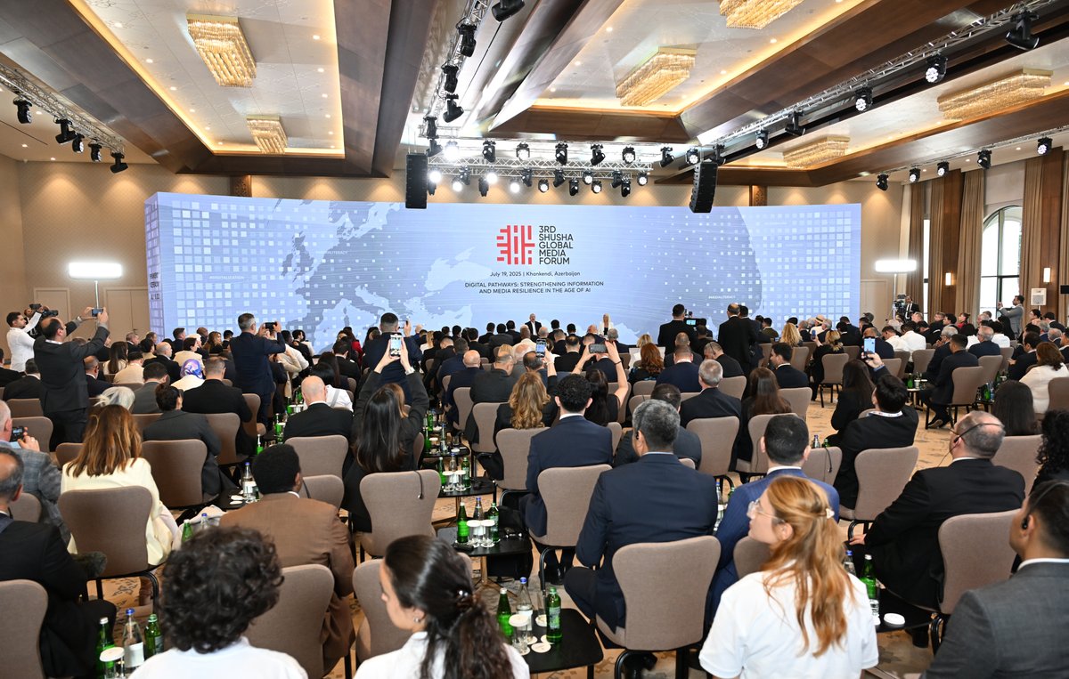 The meeting of President Ilham Aliyev with the participants of the 3rd Shusha Global Media Forum, under the theme “Digital Pathways: Strengthening Information and Media Resilience in the Age of AI” in Khankendi

president.az/en/articles/vi…