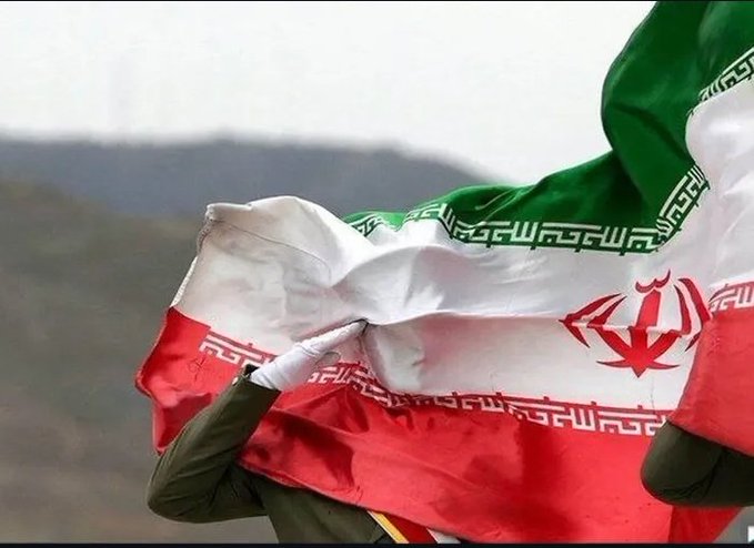 Marziye82's tweet image. شهیدشدن درراه وطن ،کارآزادگان است
آزادگانی که ارزش میهن راشناخته وآن راازآرزوهای خویش،بزرگتردانسته اند
#ایران_پر_افتخار
#ایران_قوی