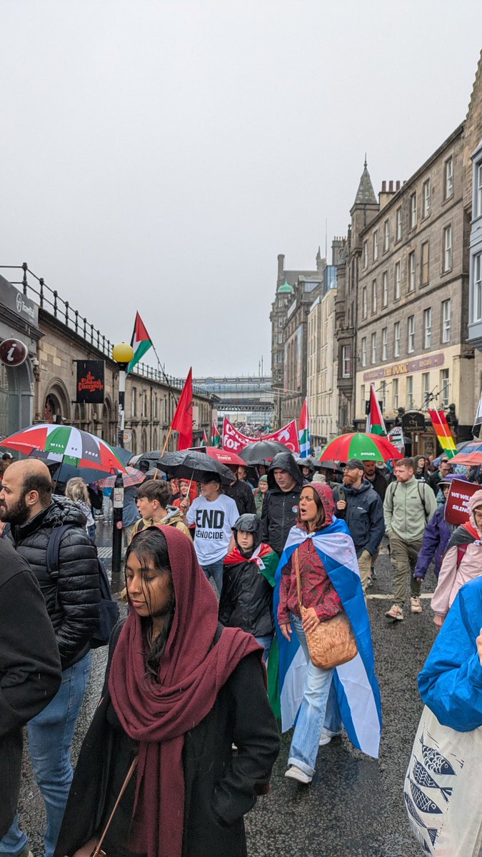 Great turnout in rainy Edinburgh to oppose genocide and Starmer Fascism.