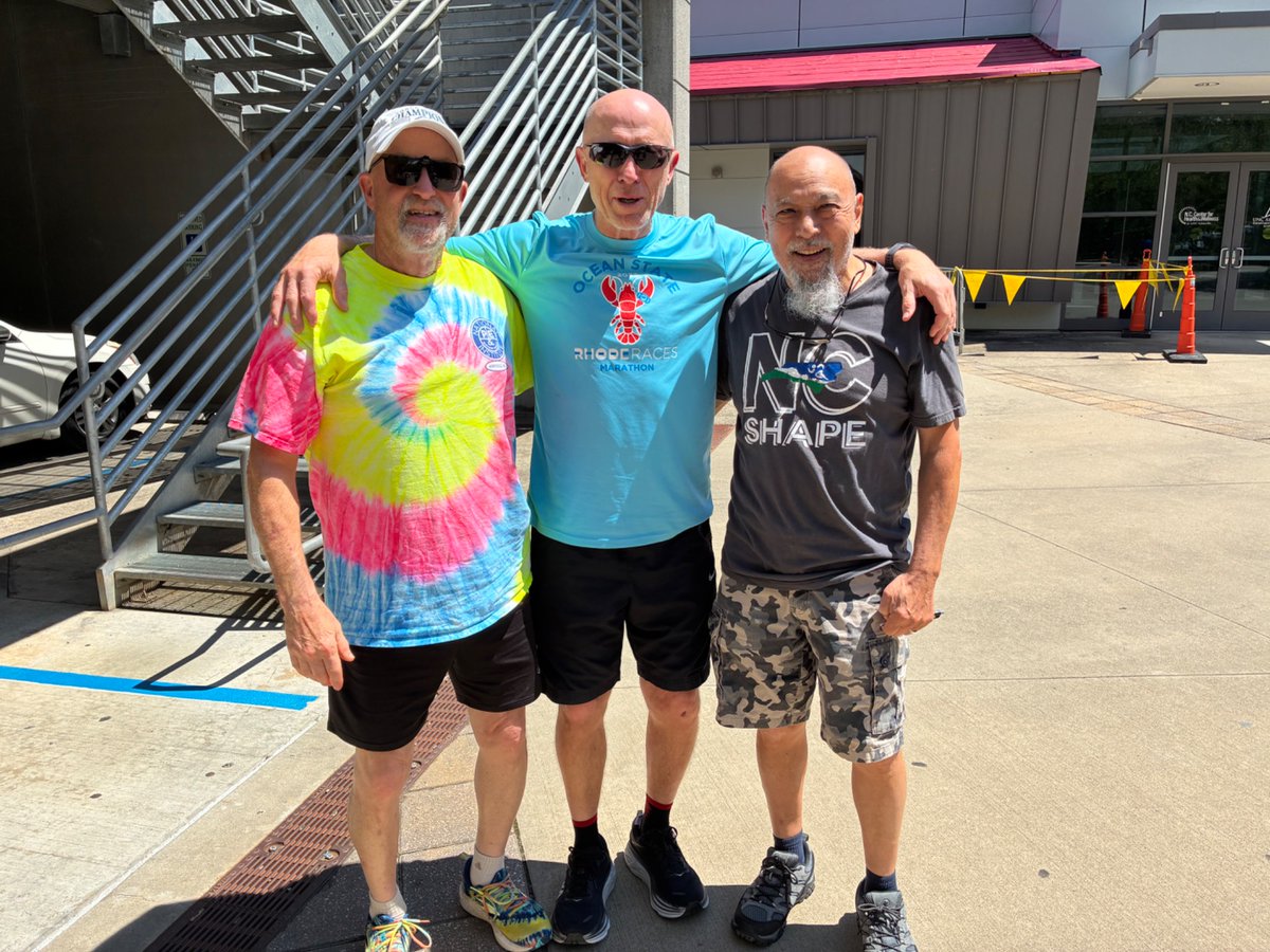 It never hurts to surround yourself with teaching LEGENDS!! #successleavesclues #peinstitute25
