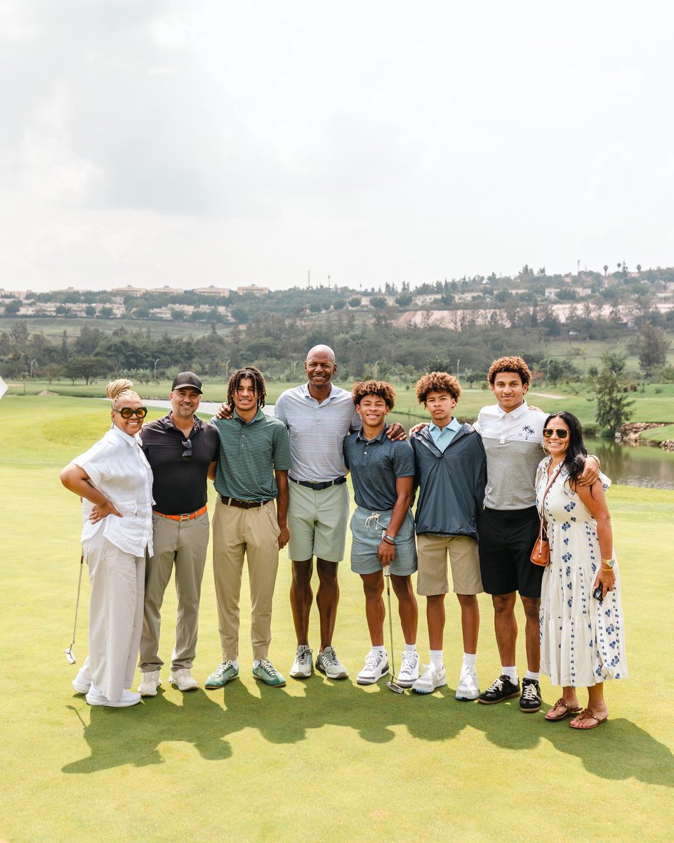 theBAL's tweet image. Whether it’s the basketball court or the golf course, Ray Allen doesn’t miss.
Spending quality time with his family at Kigali Golf Resort & Villas. ⛳️🇷🇼
#BAL5 #VisitRwanda