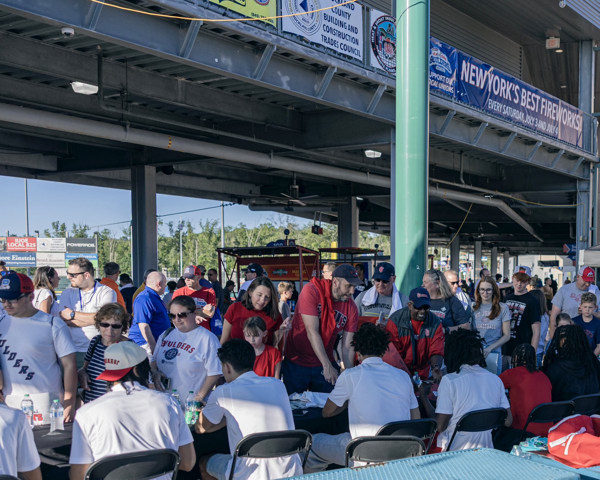 StJohnsBBall's tweet image. Great time last night at the @nyboulders game!! 🔴⛈️
#RedStorm