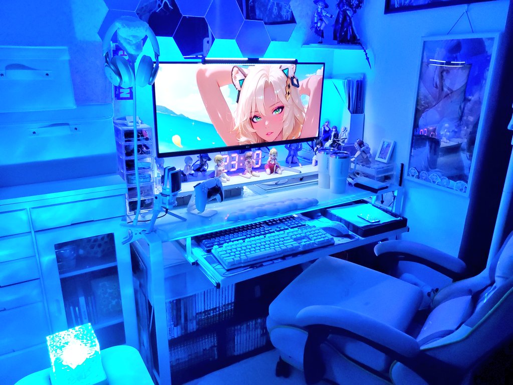 SSugoiyan's tweet image. 今宵はシロネンちゃんでアップ
( *´艸｀)
何か夏って感じ(*´∀｀*)
#desksetup