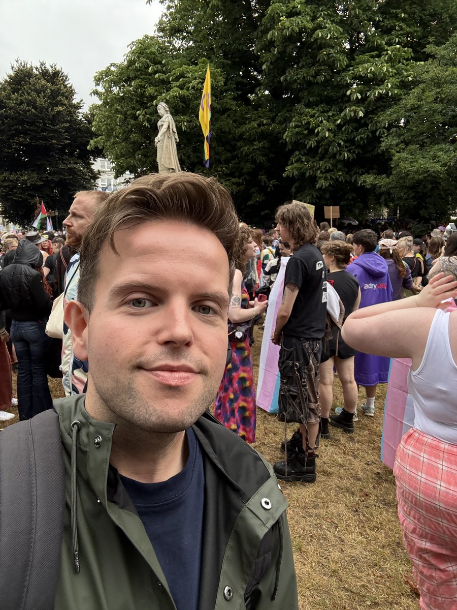 DavidMcGregorBN's tweet image. Brilliant turnout for Trans Pride today in Brighton. 10s of thousands coming to our city to show support!