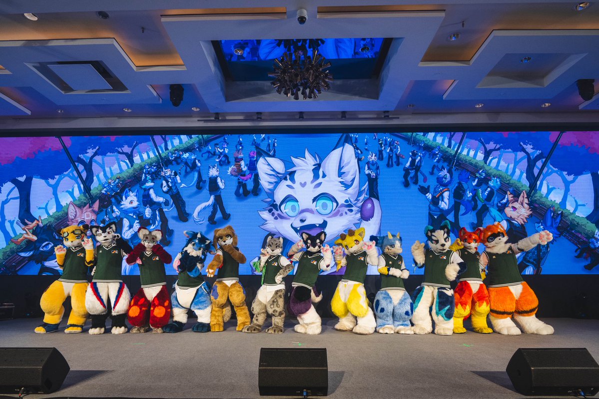 ROOFxLOOP's tweet image. UTFG1日目お疲れ様でした!!
開会式、がんばりましたっ!
明日もステージパフォーマンス頑張るのでよろしくね!!
#UTFG2025 #UTFG #るーふる