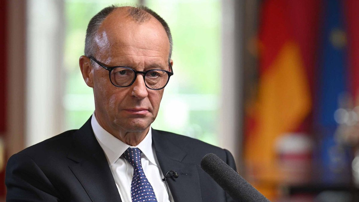 🇩🇪🇪🇺 Merz called EU "too regulated, too bureaucratic and too slow," - BILD

🗣️ "We must become better in the EU. We need to focus on the real big tasks. We must be able to solve the migration problem together. In short, the EU must regain its ability to act," Merz said.
