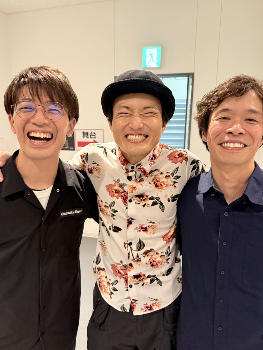 aironhed_tsujii's tweet image. ウルトラズは久々の稼働やったみたいです。

ほんでウルフルズさんの楽器整備最強チームの方がホンコンチュニジアにまたピックをプレゼントしてくれたそうです。

神棚に飾るそうです⛩️🙏