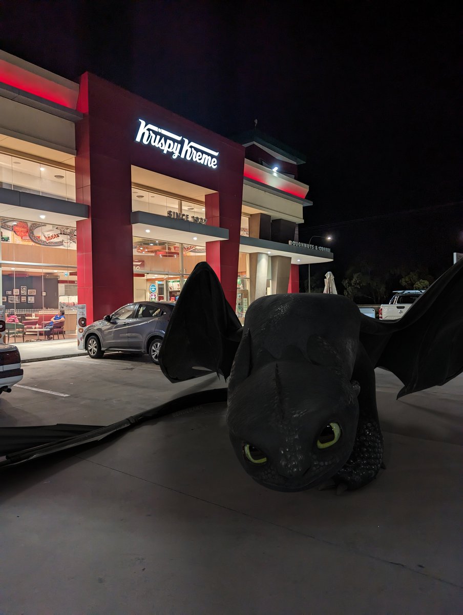 Benderaka77's tweet image. Do I get him some doughnuts?
#Toothless #HTTYD