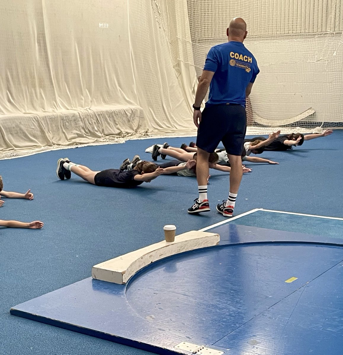 TeamBathAS's tweet image. Great to see our Development squad putting in the work in land training this morning! 💪
Focus: injury prevention + swimming longevity — key to building strong, resilient athletes for the future🏊♀️🔥
#BlueAndGoldArmy🔷🔶#SwimStrong #LongTermAthleteDevelopment