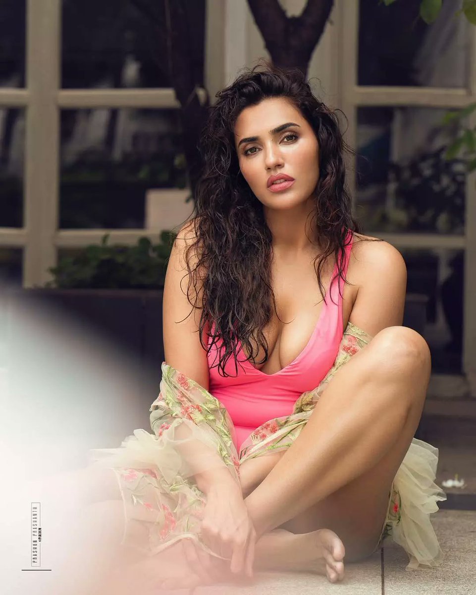 Kumar11619039's tweet image. Akshara Gowda's Fashion Secrets
@AksharagowdaFan #AksharaGowda
