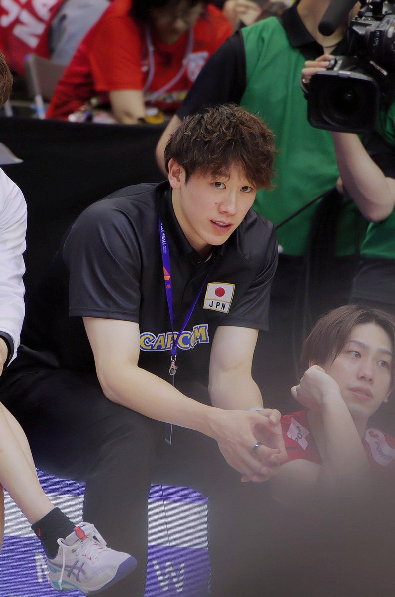 korilakkuga's tweet image. he’s effortlessly attractive 😭 fucking congratulations to his future wife