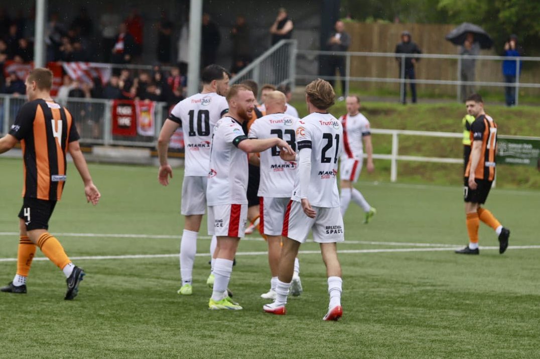 clydebankfc's tweet image. FULL TIME: Clydebank 4-1 Auchinleck Talbot
Goals from Neil McLaughlin, Stuart McCann, Nicky Little and Nicky Low see Bankies win the inaugural WosFL Charity Cup.