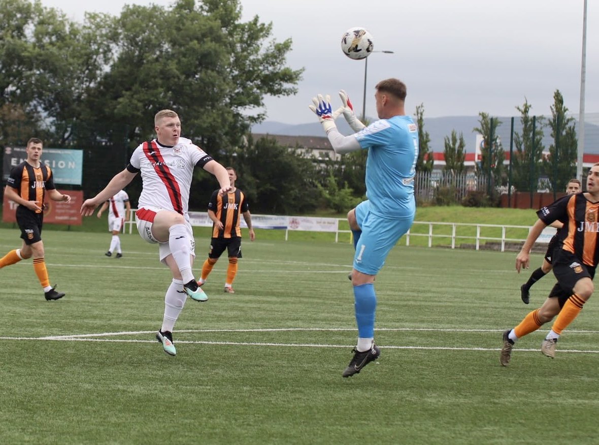 clydebankfc's tweet image. FULL TIME: Clydebank 4-1 Auchinleck Talbot
Goals from Neil McLaughlin, Stuart McCann, Nicky Little and Nicky Low see Bankies win the inaugural WosFL Charity Cup.