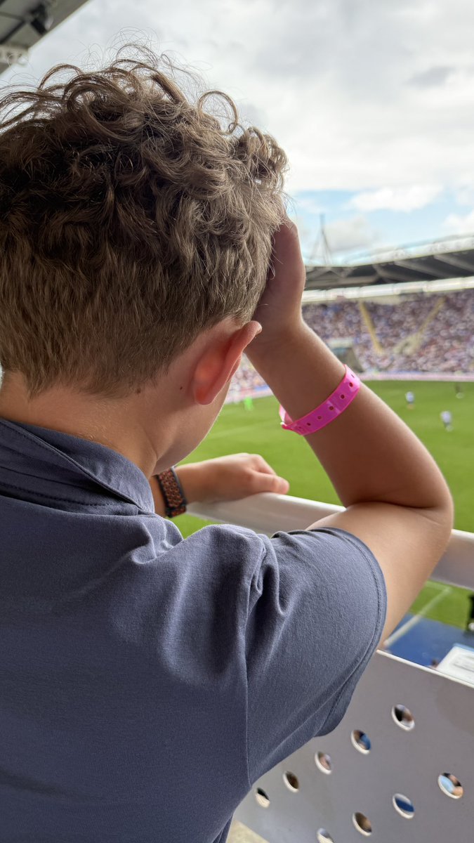 JnrRFCReporter's tweet image. #readingfc 0-0 #Spurs half time - the Royals putting in a shift and holding their own.